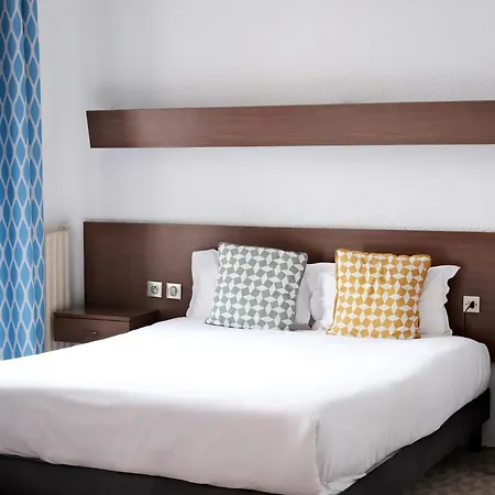 Le Beau Rivage 3* בנדול