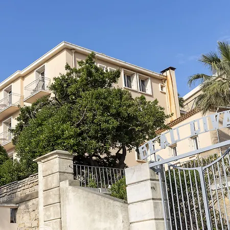 Ξενοδοχείο με διαμερίσματα Le Beau Rivage Bandol