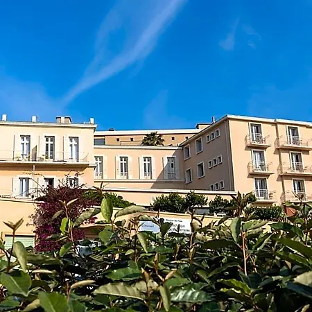 아파트호텔 Le Beau Rivage