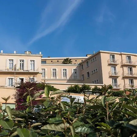 Le Beau Rivage Aparthotel 3*