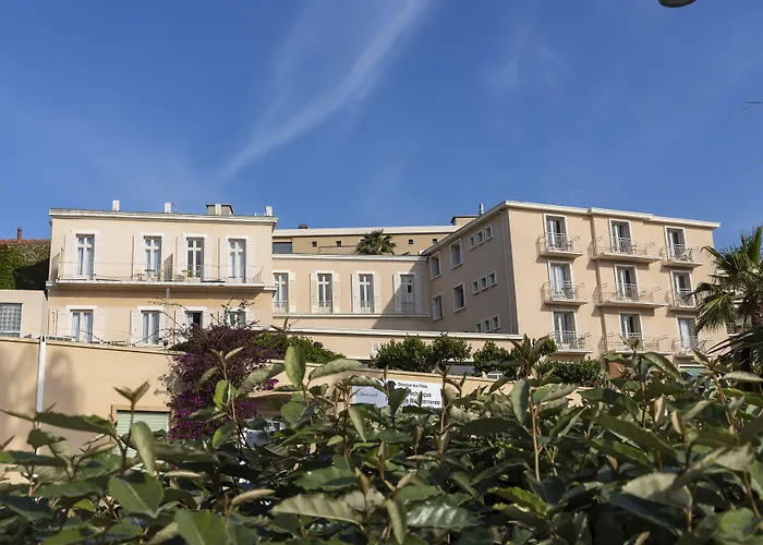 מלון דירות Le Beau Rivage